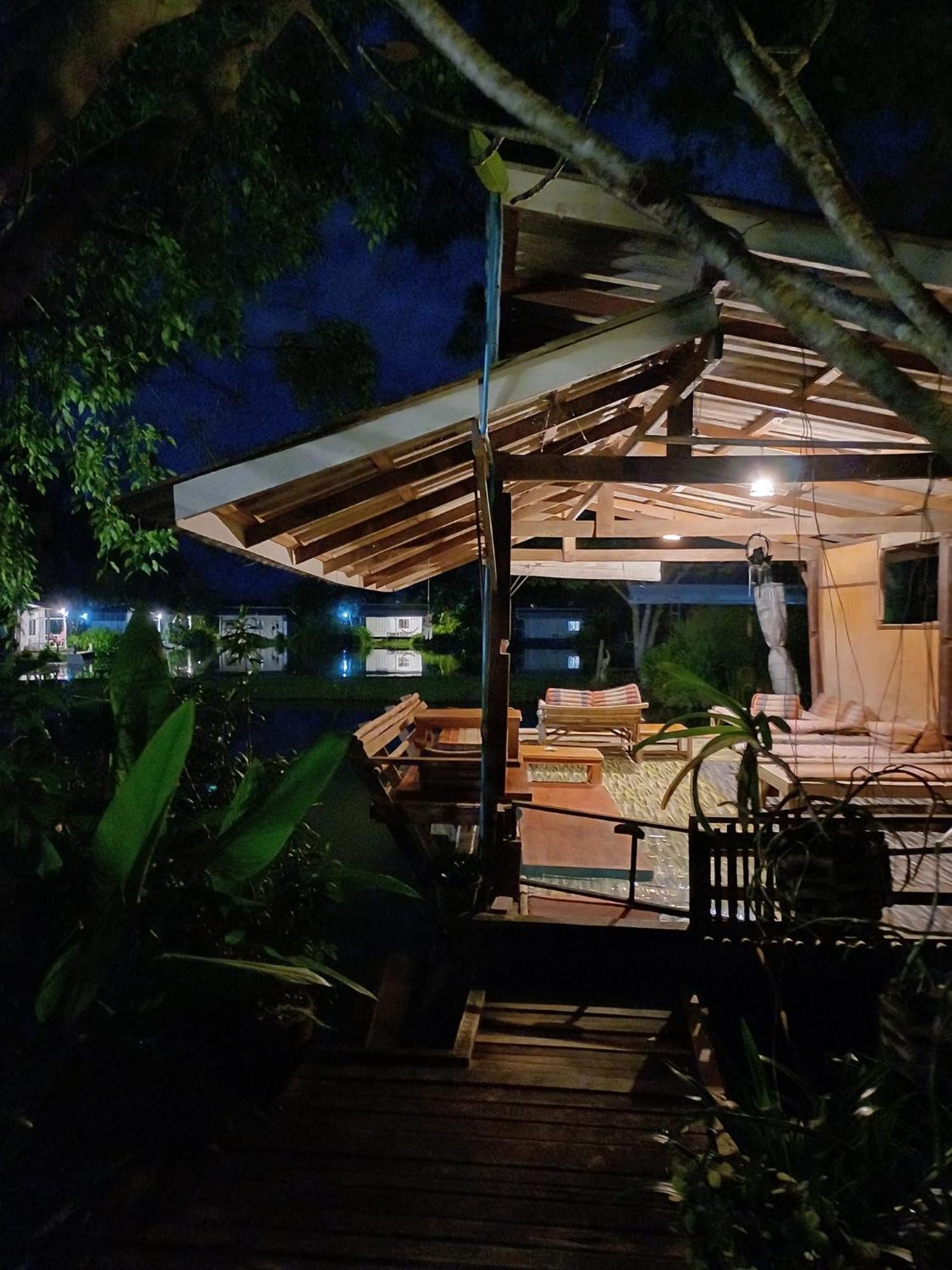 Bueng Pai Farm บึงปายฟาร์ม Villa Exterior photo